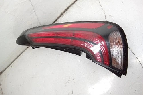 23 2023 Kia Soul Passenger RH Quarter Mounted Tail Light Lamp OEM used OEM tail light assembly
