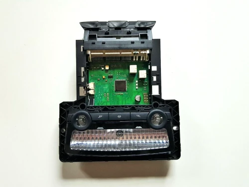2009-2018 BMW X3 / X4 Used OEM Overhead Console