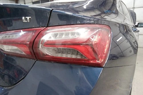 20 21 22 23 24 Chevrolet Malibu Passenger RH Quarter Mounted Tail Light Lamp OEM used OEM tail light assembly