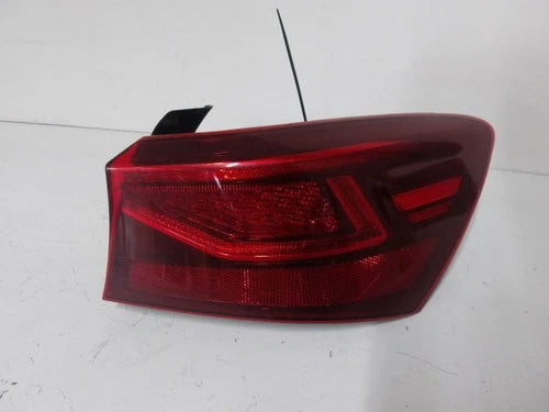 2020-2021 Kia Forte Passenger RH Tail Light Lamp OEM used OEM tail light assembly
