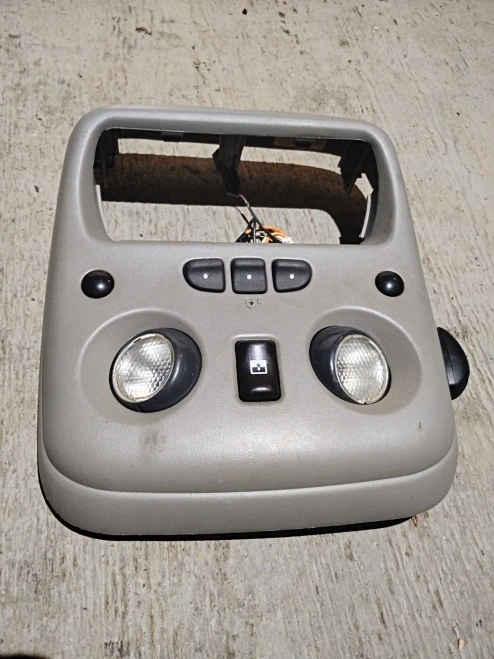 2003-2006 Cadillac / Chevrolet / GMC Escalade / Tahoe / Yukon Used Overhead Console