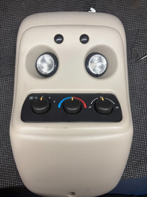 2003-2006 Cadillac Escalade Rear With Climate Controls Used OEM Overhead Console 15247256