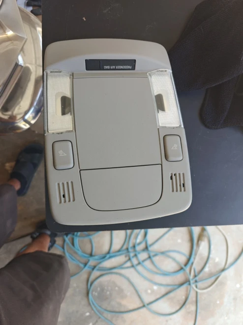 2006-2011 Cadillac DTS Used Overhead Console
