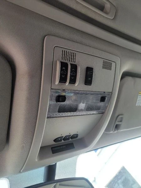 2007-2011 Cadillac Escalade Sunroof Used Overhead Console
