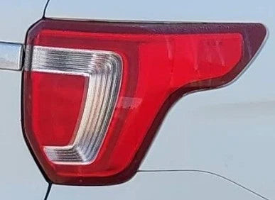 2016-2019 Ford Explorer RH Passenger Tail Light Lamp OEM used OEM tail light assembly