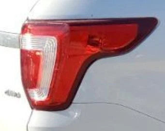 2016-2019 Ford Explorer RH Passenger Tail Light Lamp OEM used OEM tail light assembly