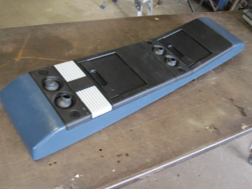 1981-1991 Chevrolet / GMC / Kia Suburban / C10 / K5 / Blazer Blue Used OEM Overhead Console