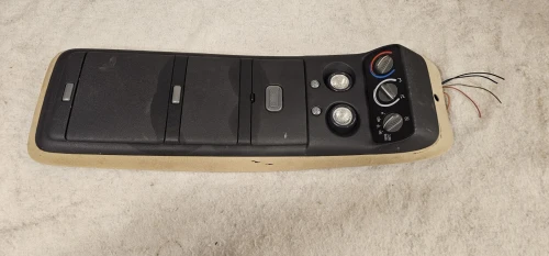 1992-2002 Chevrolet / GMC Tahoe / Suburban With Climate Controls Tan Used Overhead Console