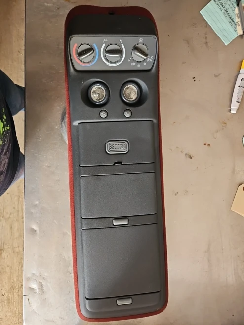 1997 Chevrolet Suburban Used Overhead Console