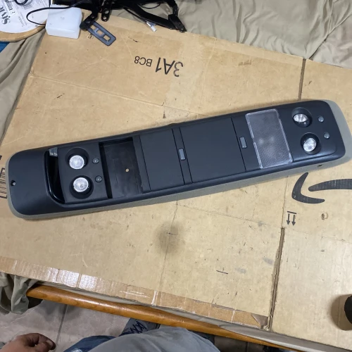 1998-2004 Chevrolet / GMC Blazer / Jimmy With Display Gray Used OEM Overhead Console