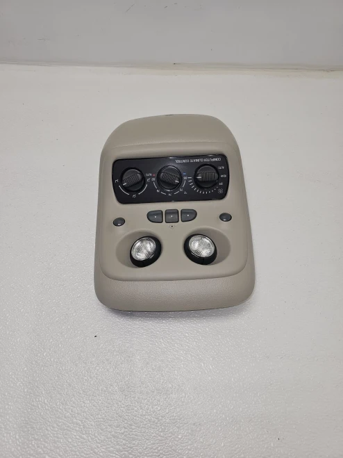 2000-2002 Chevrolet / GMC Tahoe / Suburban / Yukon / Sierra With Climate Controls Used Overhead Console
