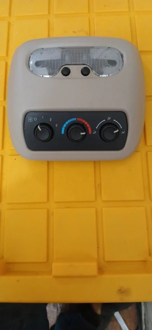2003 Chevrolet Tahoe Used Overhead Console