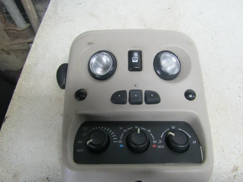 2003-2006 Chevrolet / GMC Tahoe / Silverado / Sierra Homelink Tan Used Overhead Console