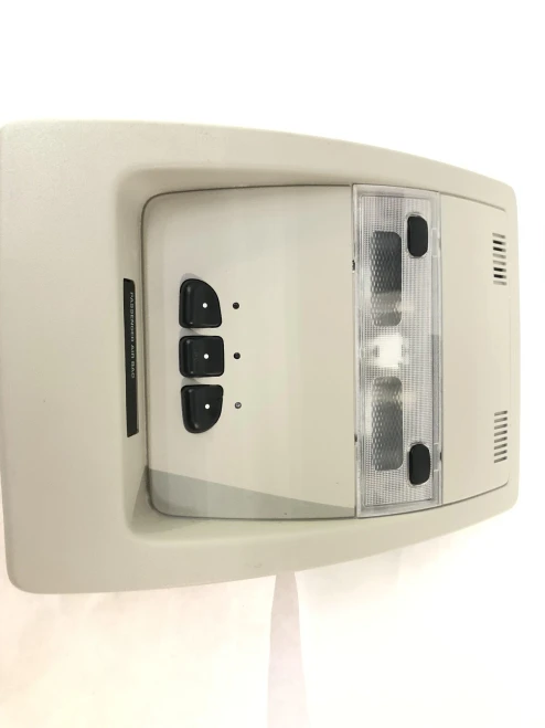 2007-2009 Chevrolet / GMC / Cadillac Tahoe / Suburban / Escalade / Yukon Front Sunroof Used Overhead Console