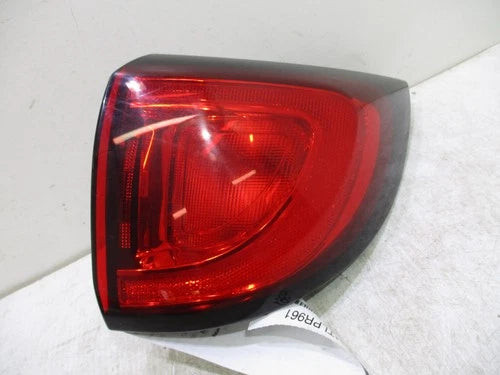 2021 2022 2023 Caravan Voyager Passenger RH Tail Lamp OEM used OEM tail light assembly