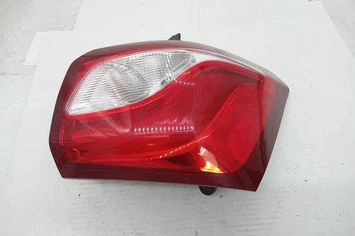 2018 Chevrolet Equinox Passenger RH Tail Lamp Quarter Panel Mounted OEM used OEM tail light assembly