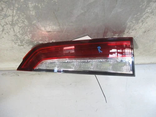 2019 Honda Pilot Passenger RH Lid Tail Light Lamp OEM used OEM tail light assembly
