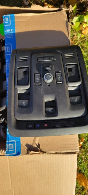 2021 Chevrolet Tahoe Sunroof Used OEM Overhead Console