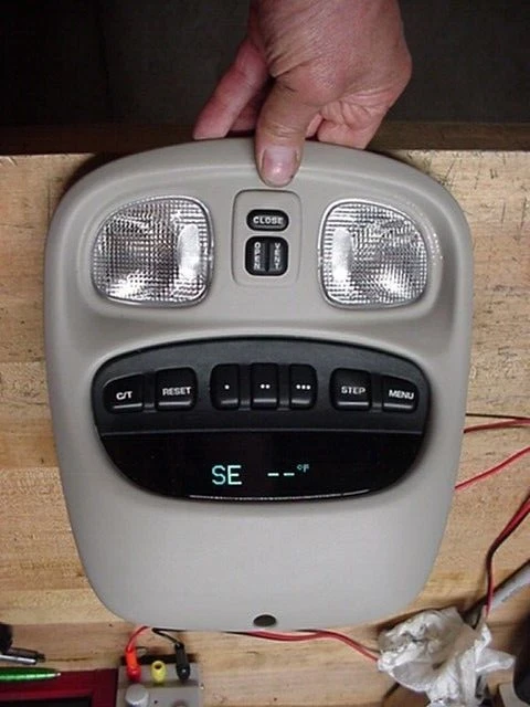 2003 Chrysler Concorde / 300M Used OEM Overhead Console