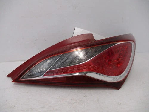 13 14 15 16 Hyundai Genesis Coupe Passenger RH Tail Lamp OEM used OEM tail light assembly