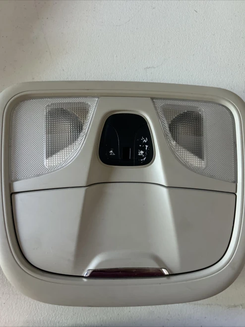 2016 Chrysler 200 Front Used Overhead Console