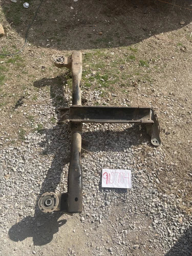 06-11 Cadillac DTS Buick Lucerne Rear Crossmember Subframe OEM 15284661 used OEM rear subframe and crossmember