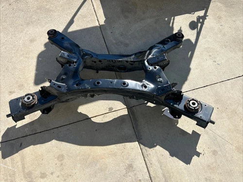 ?2016-2020 INFINITI QX60 REAR SUBFRAME CROSSMEMBER CRADLE FRAME ASSY RWD used OEM rear subframe and crossmember