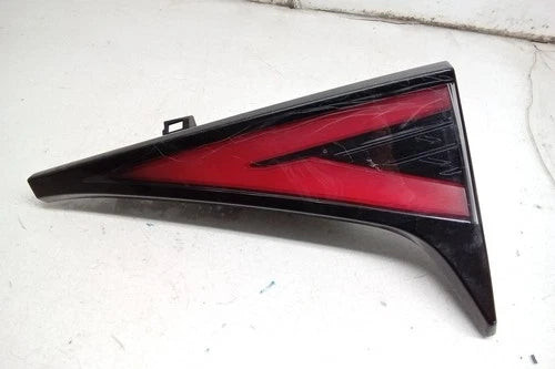 23 2023 Kia Sportage Passenger RH Liftgate Mounted Tail Light Lamp OEM used OEM tail light assembly