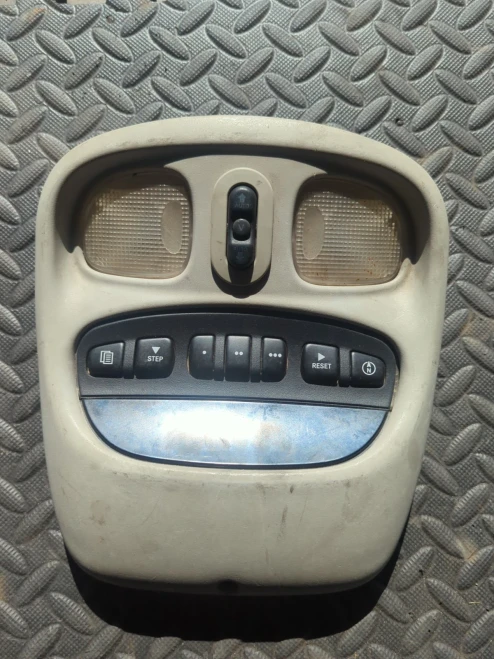2008-2010 Dodge Ram Sunroof Homelink Used OEM Overhead Console