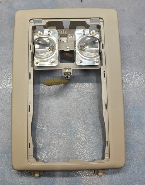 2009-2012 Dodge Ram 1500 Sunroof Tan Used Overhead Console