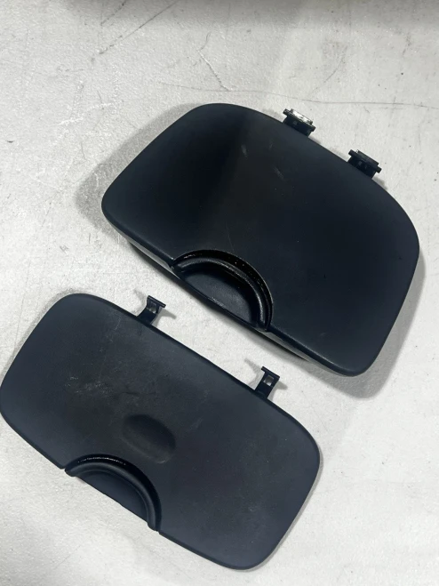 1997-2005 Ford Excursion / Expedition Black Used OEM Overhead Console