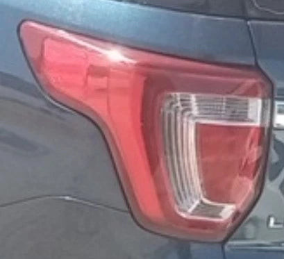 2016-2019 Ford Explorer LH Driver Tail Light Lamp OEM used OEM tail light assembly