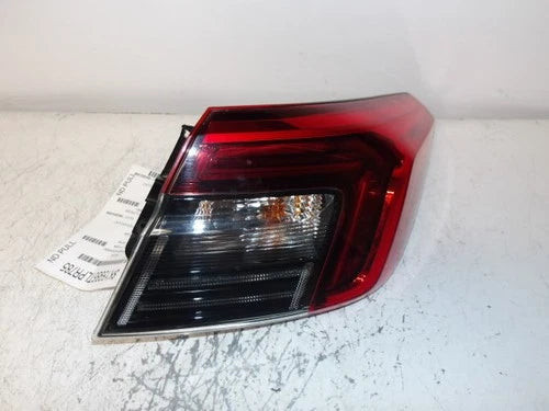 2022-2023 Honda Civic Passenger RH Tail Light Lamp OEM used OEM tail light assembly