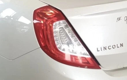 2013-2016 Lincoln MKS Driver Left Tail Light Tail Lamp OEM used OEM tail light assembly