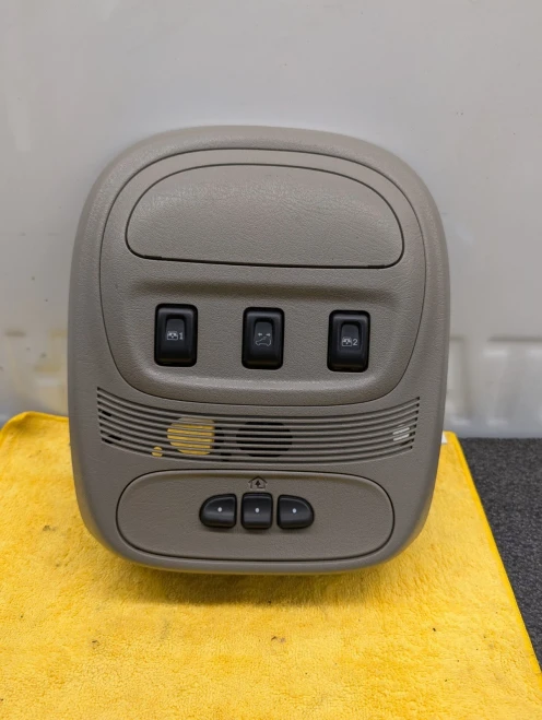 2004-2006 GMC Envoy Used OEM Overhead Console