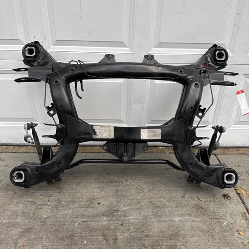 ?OEM 2014 - 2018 BMW X5 F15 Rear Subframe Cradle Crossmember used OEM rear subframe and crossmember