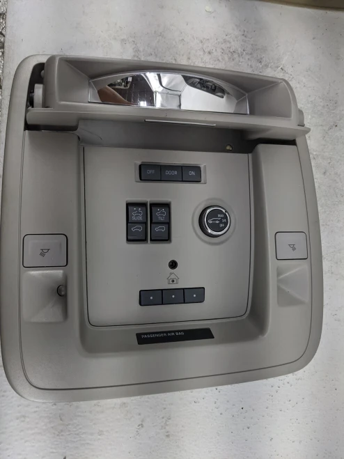 2015-2020 GMC Yukon Rear With Climate Controls Tan Used Overhead Console