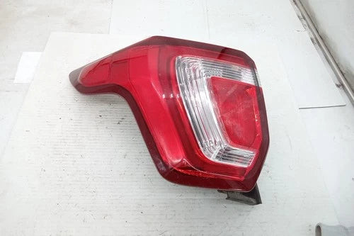 2018 Ford Explorer Driver LH Tail Lamp Assembly OEM used OEM tail light assembly