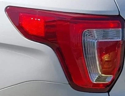 2016-2019 Ford Explorer LH Driver Tail Light Lamp OEM used OEM tail light assembly