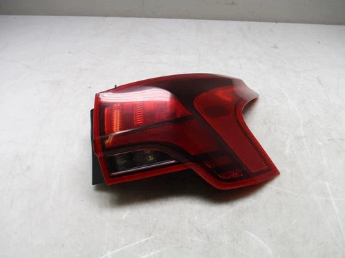 2021-2023 Hyundai Santa Fe RH Passenger Quarter Mounted Tail Light Lamp OEM used OEM tail light assembly