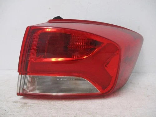 2019 Chevrolet Cruze Sedan Passenger RH LED Tail Lamp OEM used OEM tail light assembly