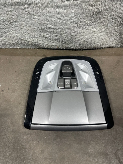 2012-2017 Hyundai Azera Used OEM Overhead Console 92800-3V500