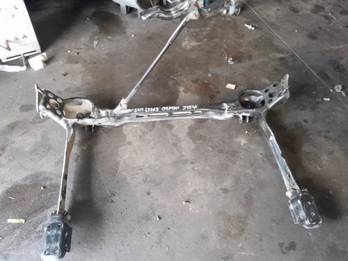 2017 Dodge Grand Caravan REAR Crossmember Subframe assembly OEM used OEM rear subframe and crossmember