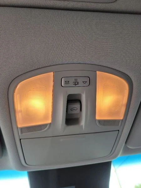 2018-2020 Hyundai Kona Sunroof Used Overhead Console