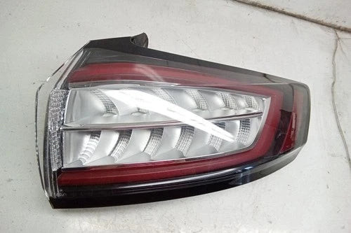 16 2016 Ford Edge Passenger RH Quarter Mounted Tail Light Lamp OEM used OEM tail light assembly
