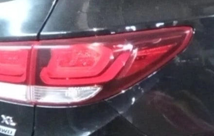 17 18 19 Hyundai Santa Fe Passenger RH Quarter Mounted Tail Lamp Light OEM used OEM tail light assembly