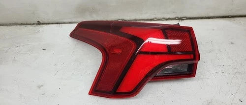 22 2022 Hyundai Santa Fe Passenger RH Tail Light Lamp OEM used OEM tail light assembly