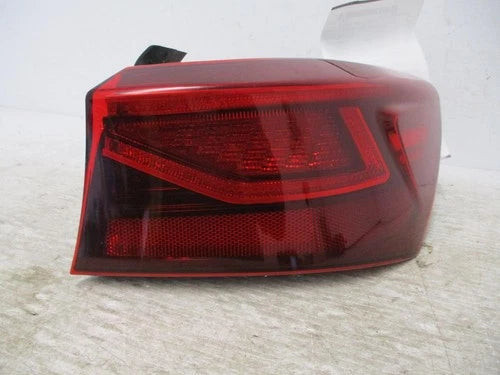 2019 2020 2021 Kia Forte Sedan Passenger RH LED Tail Lamp OEM used OEM tail light assembly