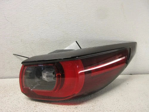 2022-2024 Mazda CX-5 Passenger RH Quarter Mounted Tail Lamp OEM OEM used OEM tail light assembly