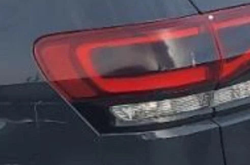 2015-2022 Jeep Grand Cherokee LH Driver Tail Light Lamp OEM used OEM tail light assembly